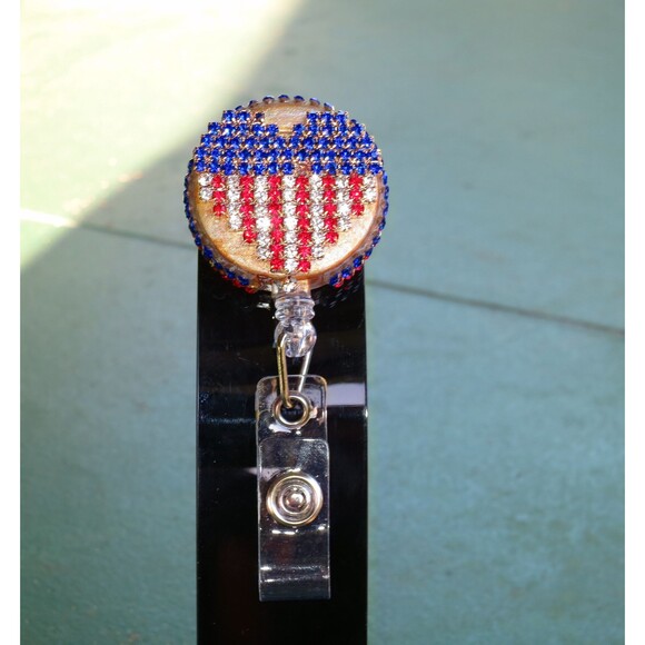 American Flag Love Sweet Temperament Heart Shaped Retractable ID Badge Holder - Picture 1 of 3